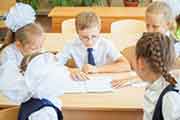 人教版小学四年级上册数学应用题80题