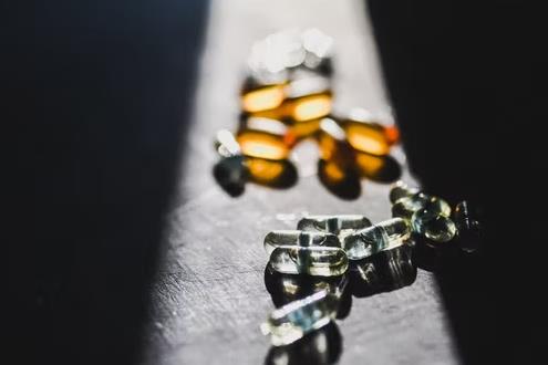 初级护师职称证书的领取方式